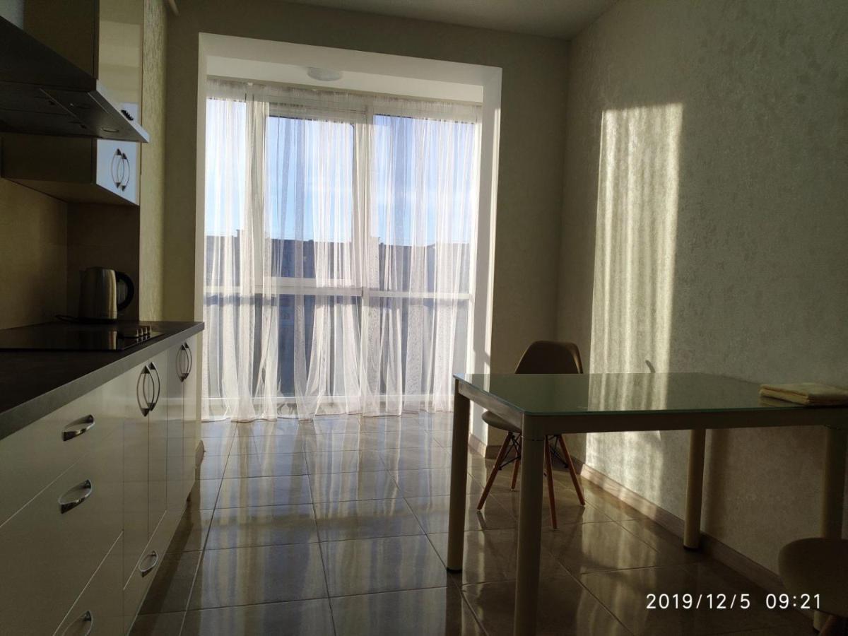 Люкс Апартаменты .Район Автовокзала,В Жк Арена Rivne Buitenkant foto